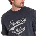 Polera Manga Corta Casual Hombre HISTORIC TRADITIONS GRAPHIC TEE Gris Oscura Cat