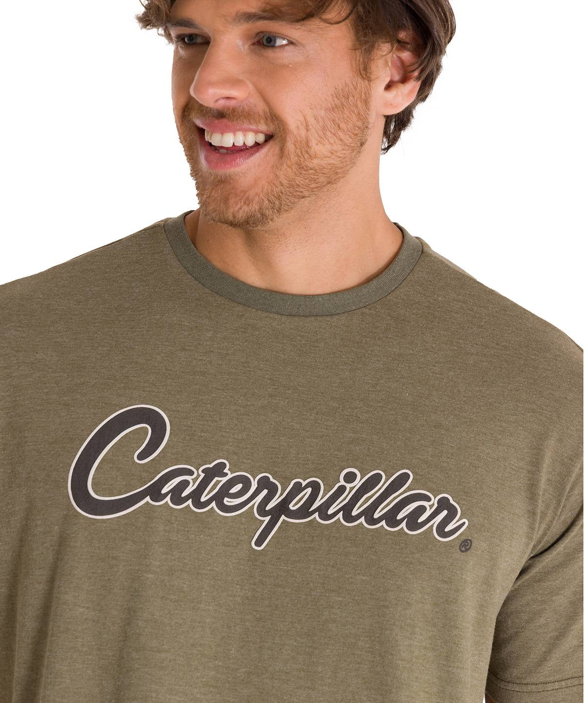 Polera Manga Corta Casual Hombre HISTORIC TRADITIONS GRAPHIC TEE Oliva Cat