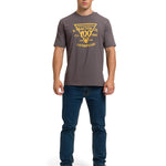 Polera Manga Corta Casual Hombre CENTENNIAL 100 YEARS GRAPHIC TEE  Gris Oscura Cat