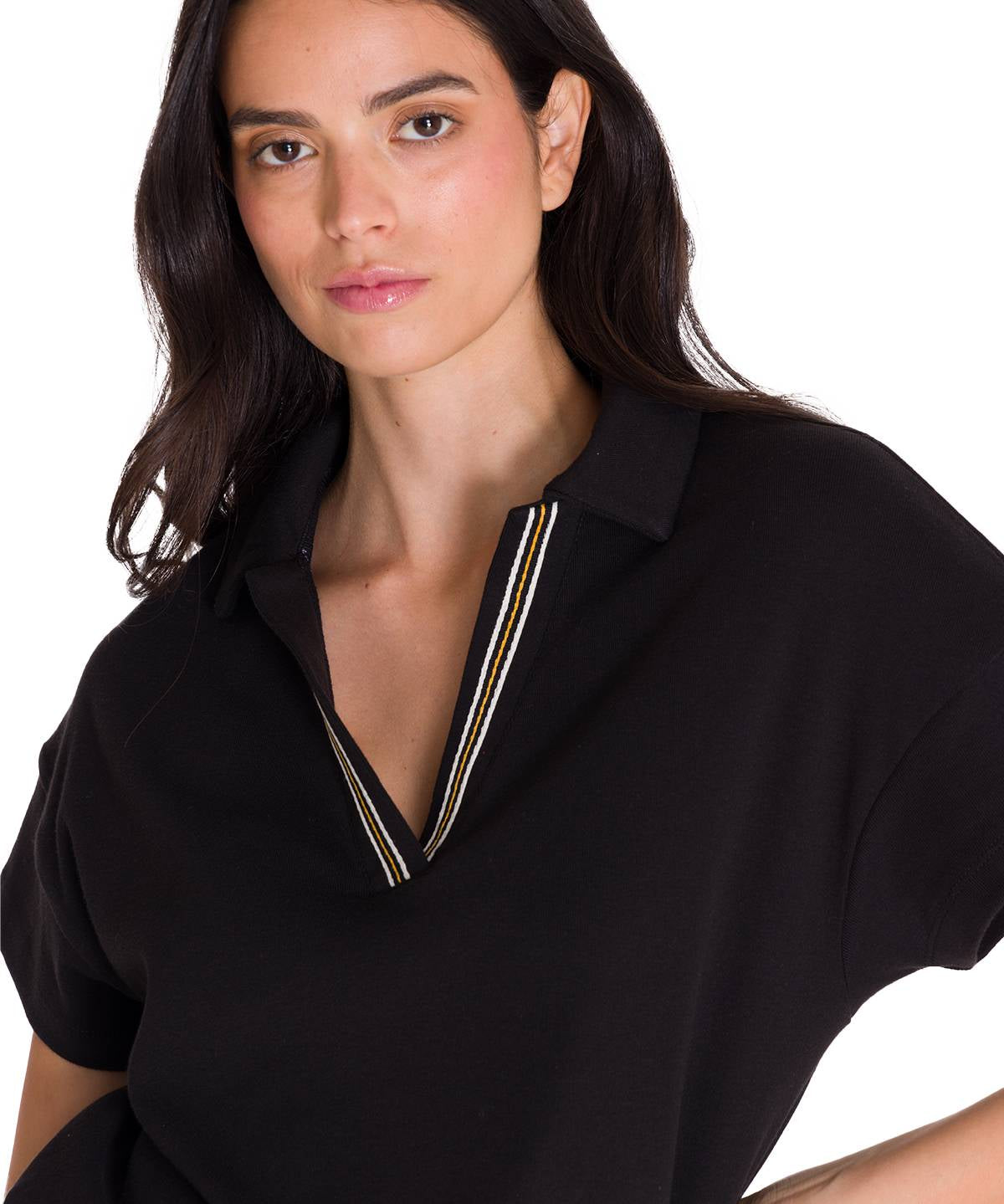 Polera Manga Corta Polo Mujer NOTCH NECK POLO Negra Cat