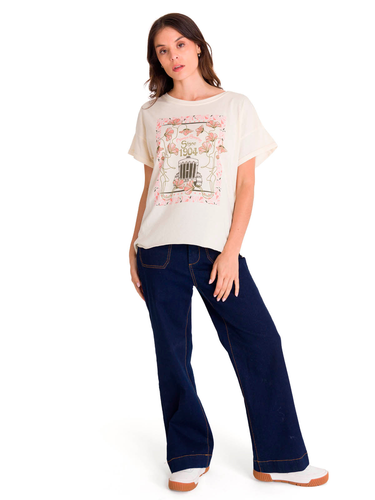 Polera Manga Corta Casual Mujer RELAXED FLORAL GRAPHIC TEE Blanca Cat