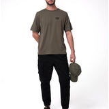 Polera Manga Corta Hombre Small Logo Verde CAT