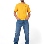 Polera Manga Corta Hombre Small Logo Amarillo CAT