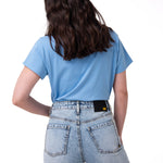 Polera Manga Corta Mujer Logo Caterpillar Celeste