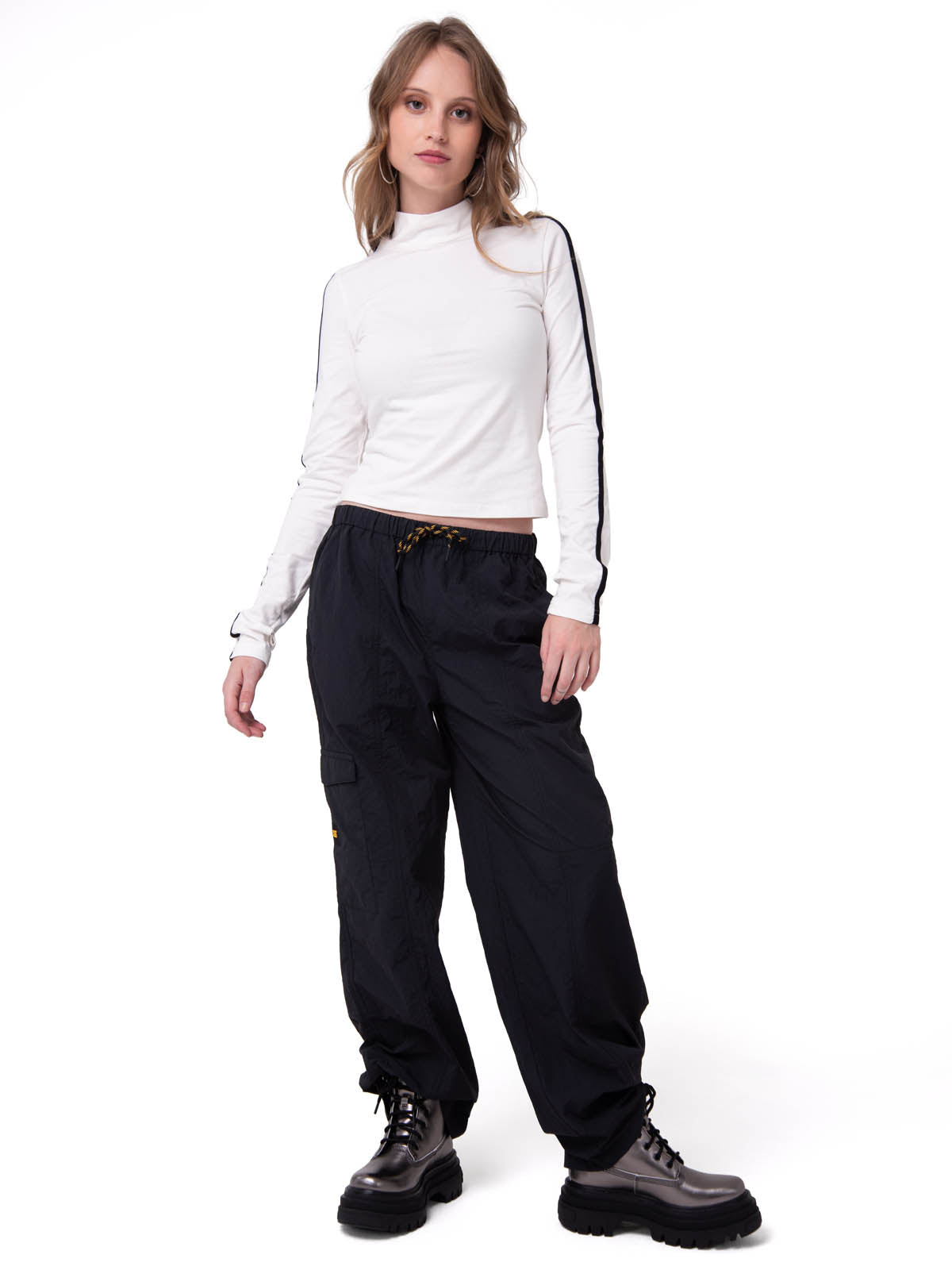 Polera Manga Larga Mujer Sporty Mock Neck Blanco Cat