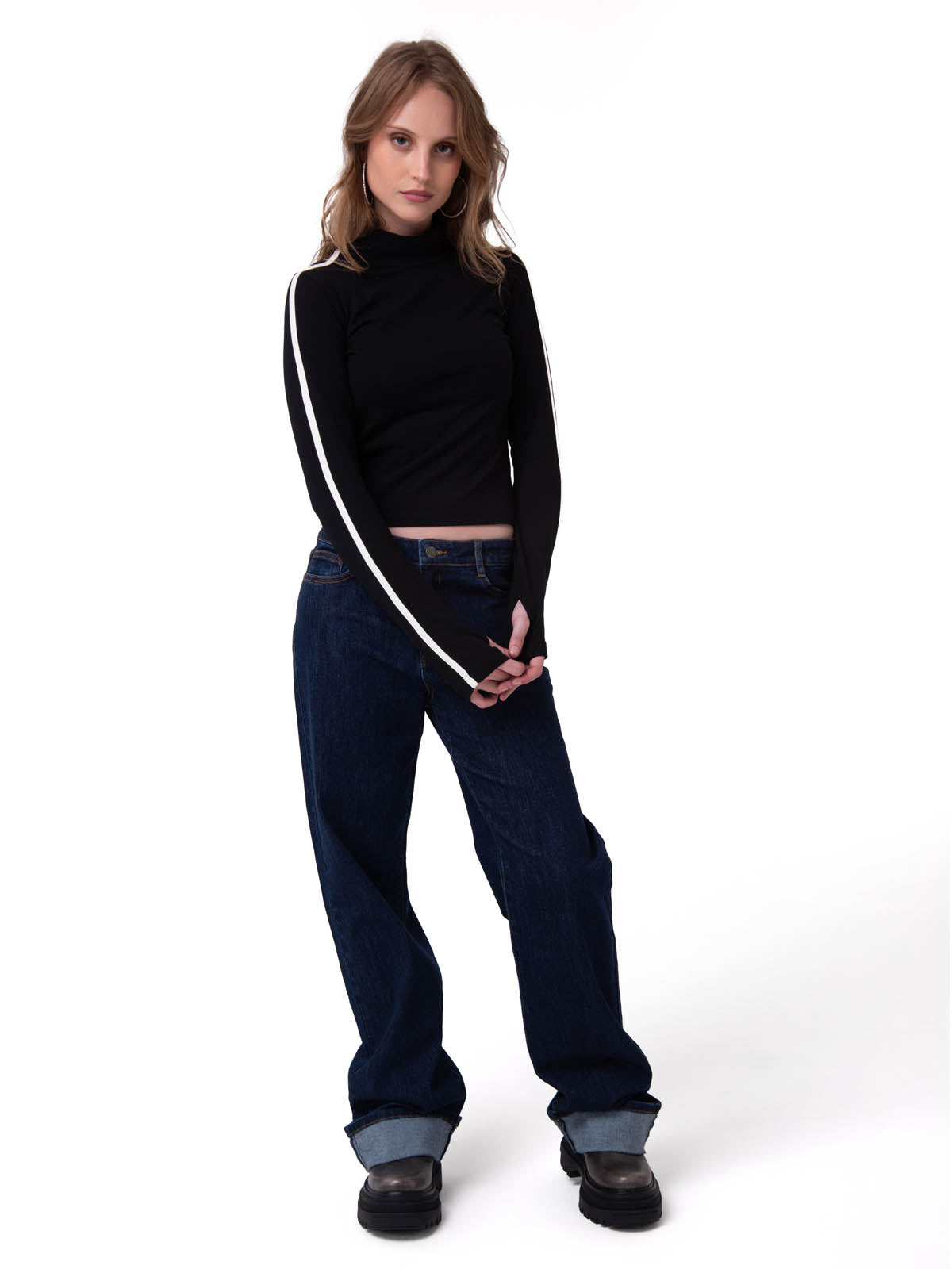 Polera Manga Larga Mujer Sporty Mock Neck Negro Cat