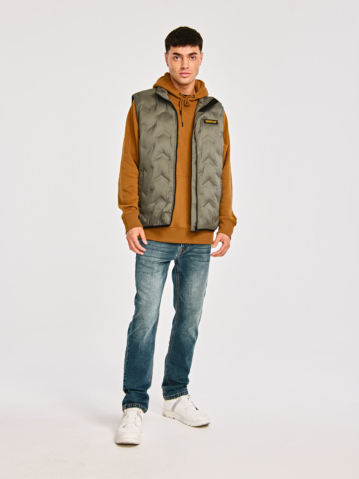 Chaqueta Sin manga Casual Hombre BONDED MEDIUM WEIGHT INSULATED VEST Gris CAT