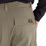 Pantalón Tiro Medio Hombre HERITAGE STRAIGHT CARGO UTILITY Oliva Cat