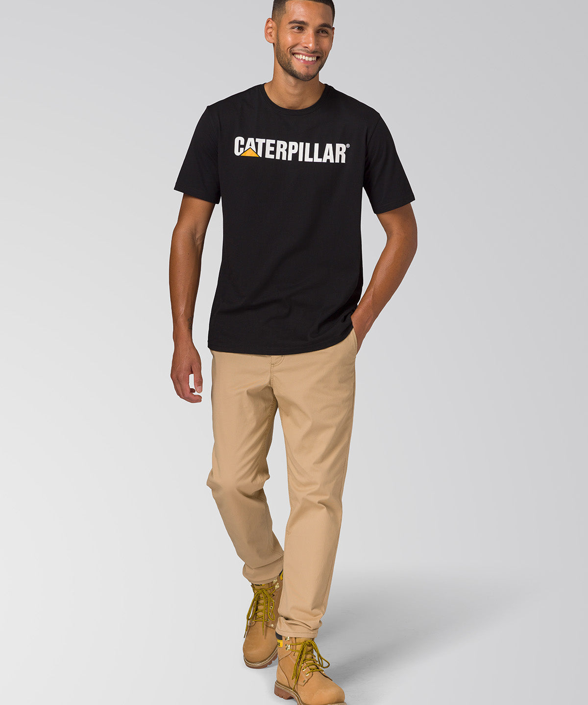 Pantalón Hombre Slim Tapered Chino Beige Cat