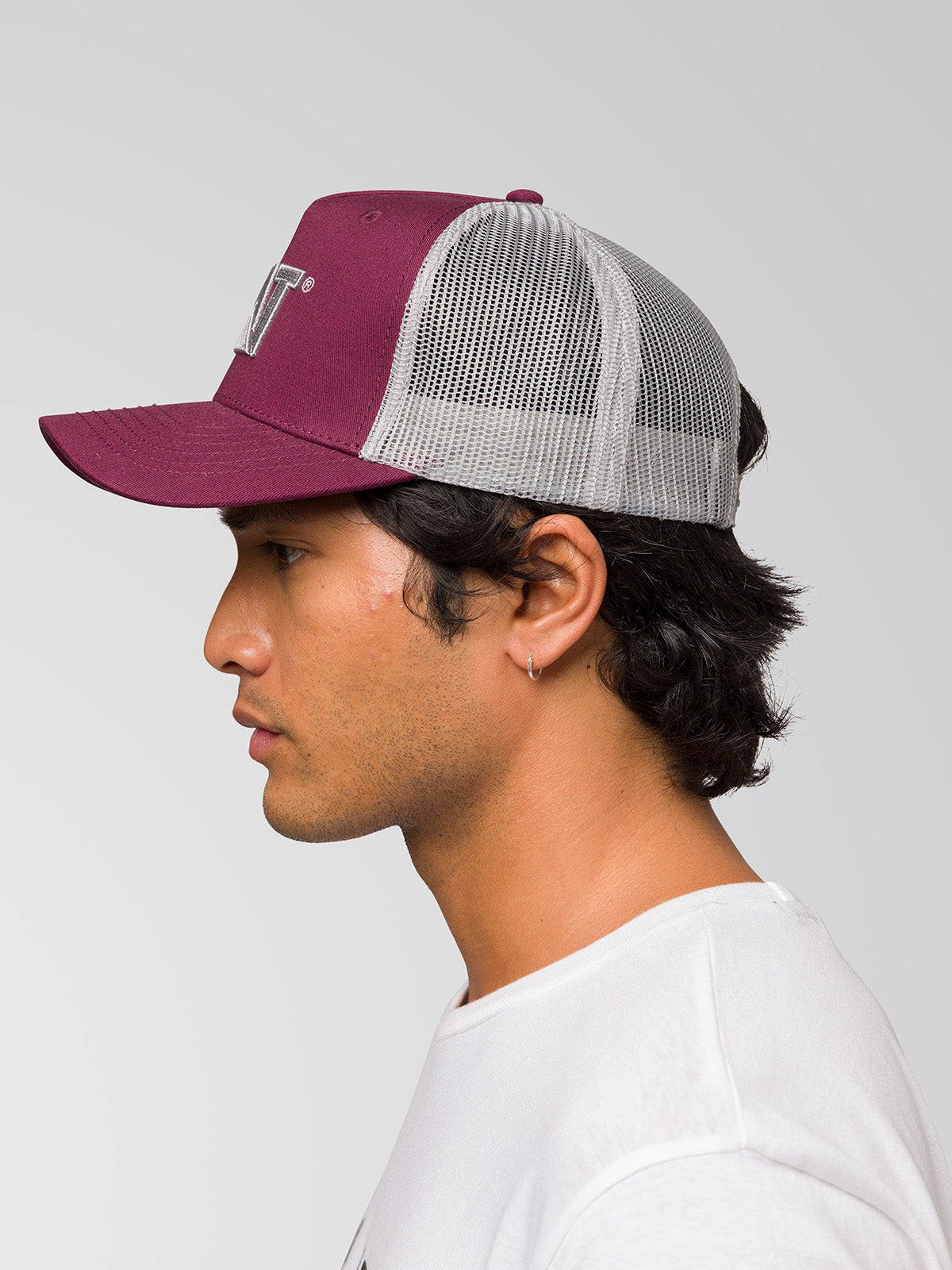 Jockey Malla Hombre Logo Burdeo CAT