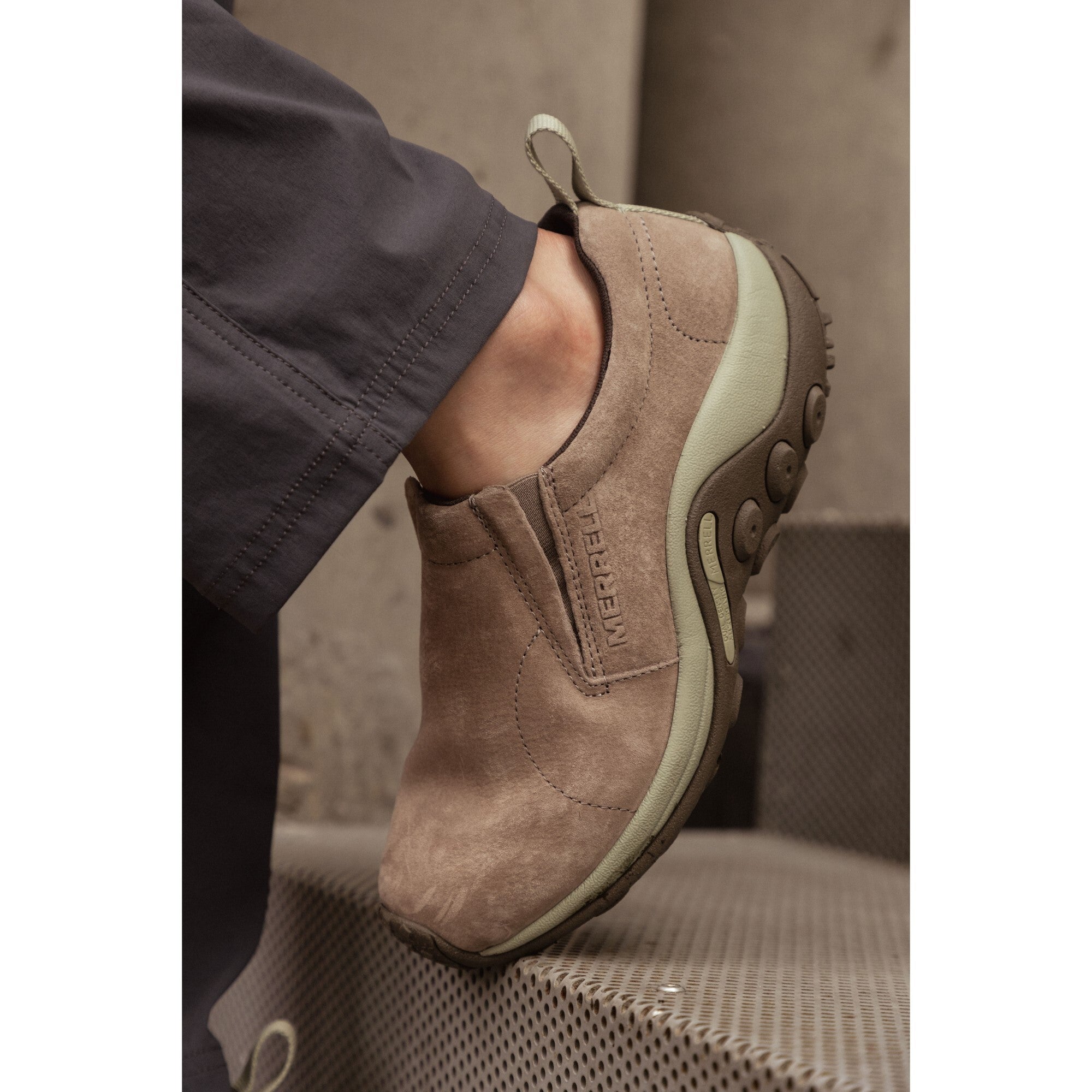 Zapatilla Mujer Jungle Moc Café Claro Merrell