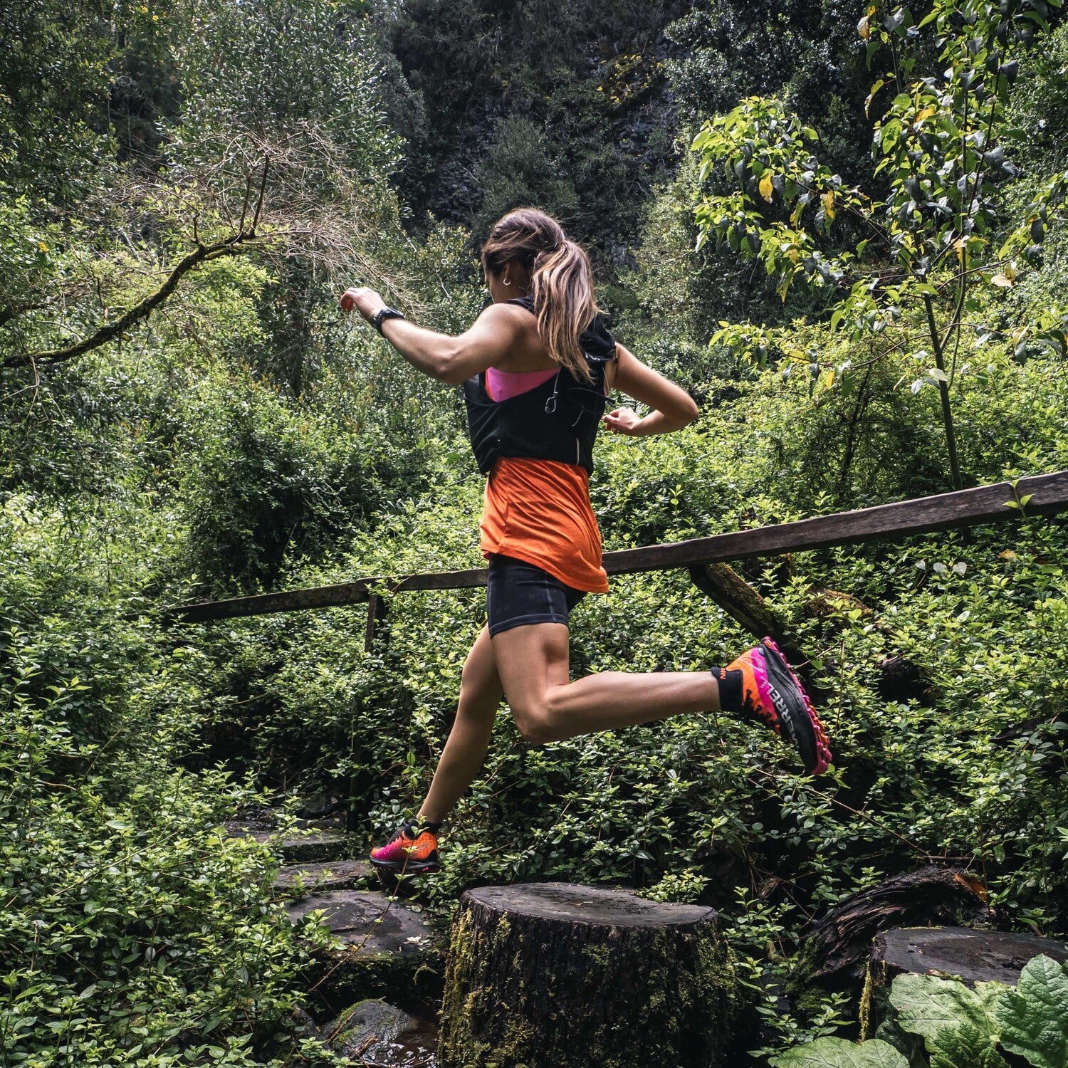 Polera Mujer Trail Running Edición Skyfire Naranjo Merrell