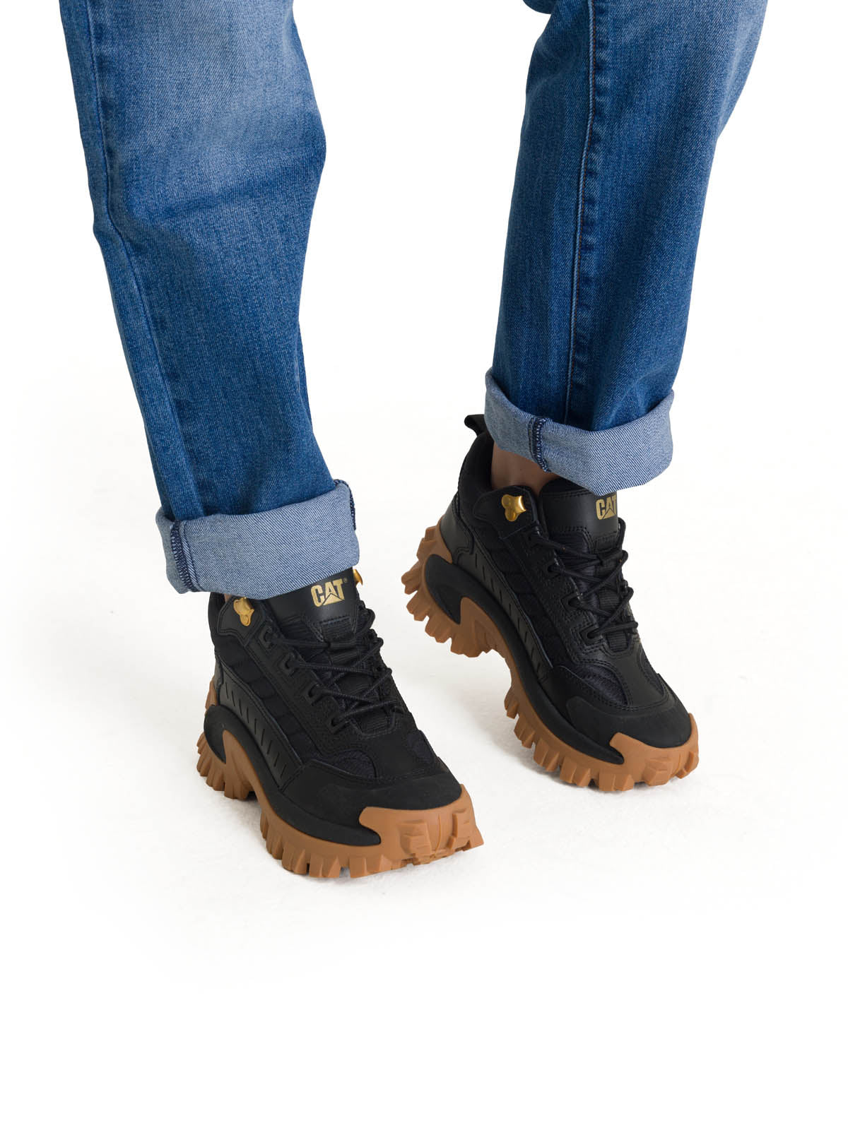 Zapatilla Con Caña Casual Mujer  Intruder Mid Negra/Beige Cat