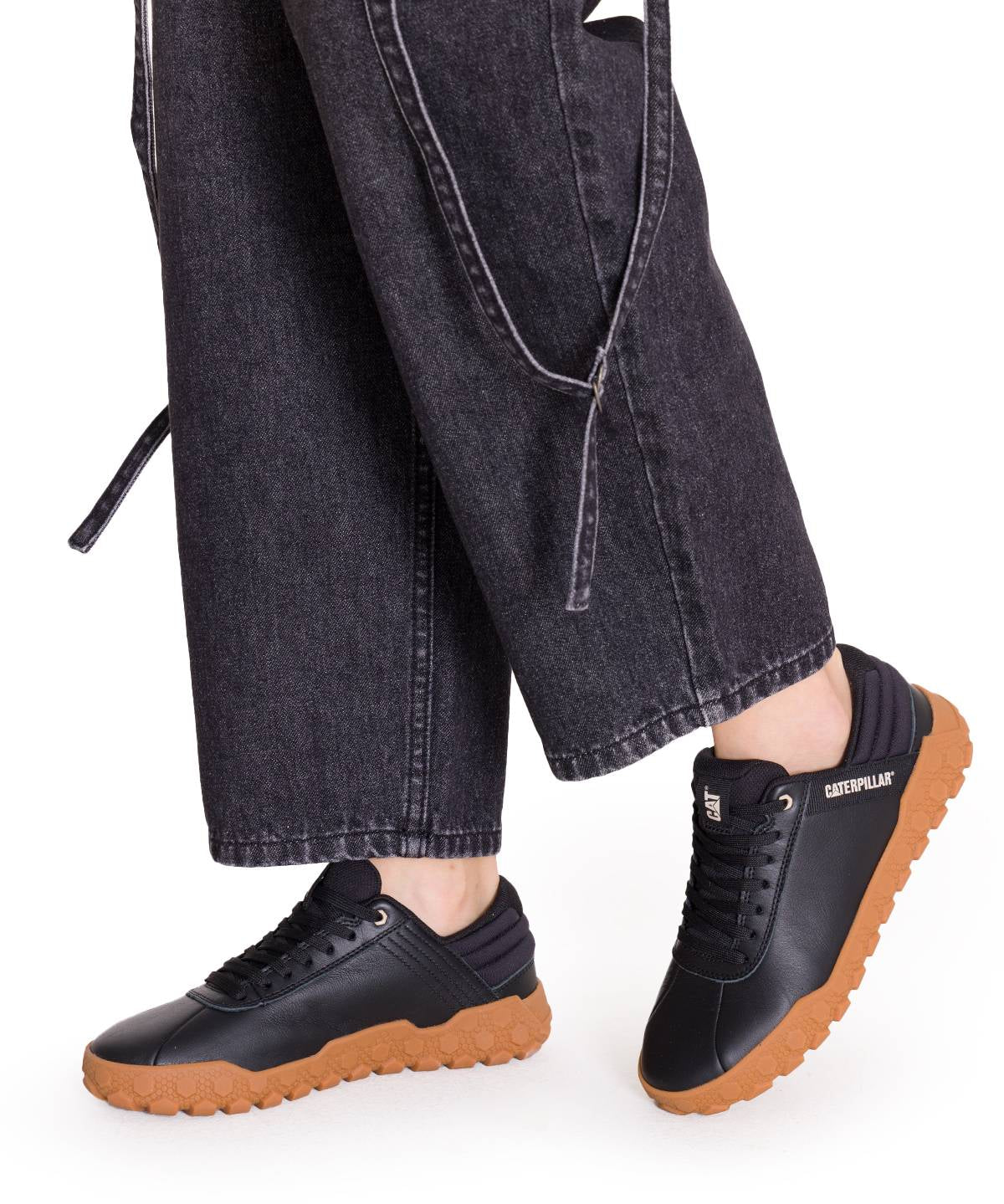 Zapatilla Cuero Mujer Hex + Negra Cat