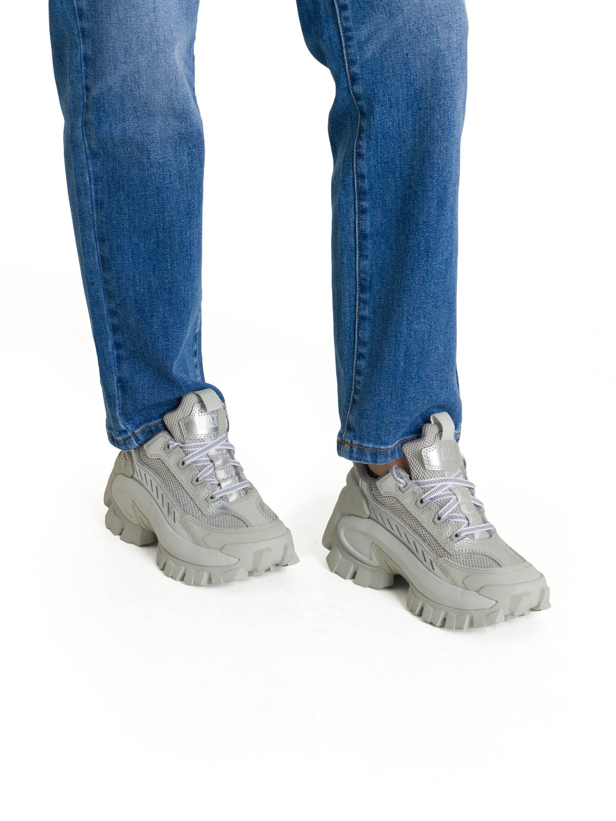 Zapatilla Casual Mujer Intruder Max Lace CH Plateada Cat