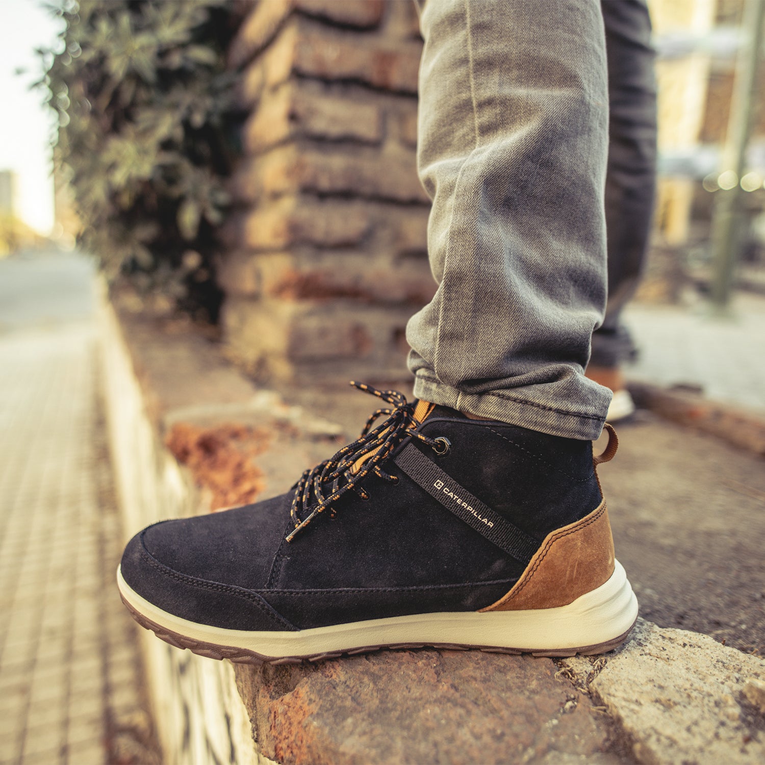 Zapatilla Hombre Quest Mid