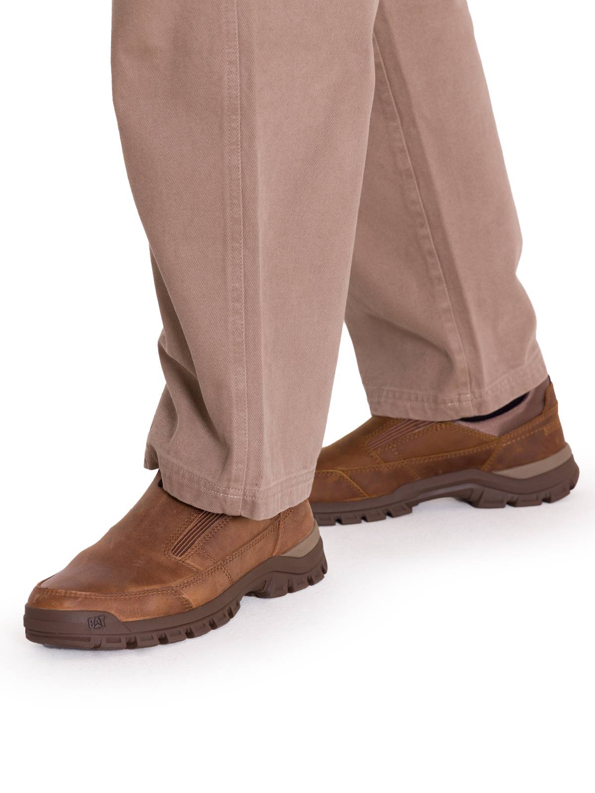 Zapatilla Cuero Hombre Threshold Slip On Café Oscuro Cat