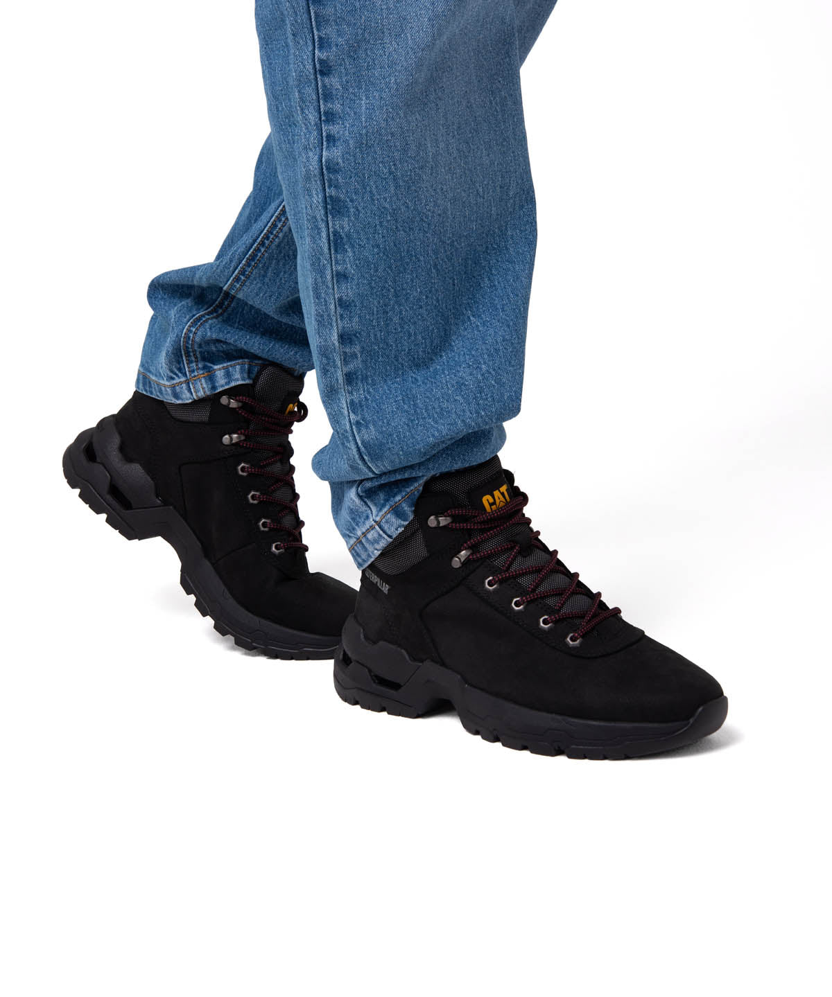Zapatilla con Caña Hombre Surge Hiker Negro Cat