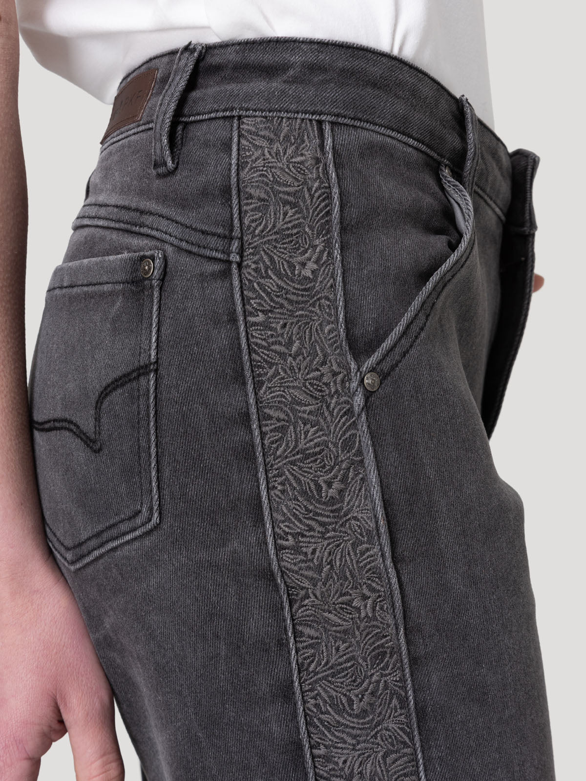 Jeans Fibras Recicladas Mujer Roots Gris Rockford